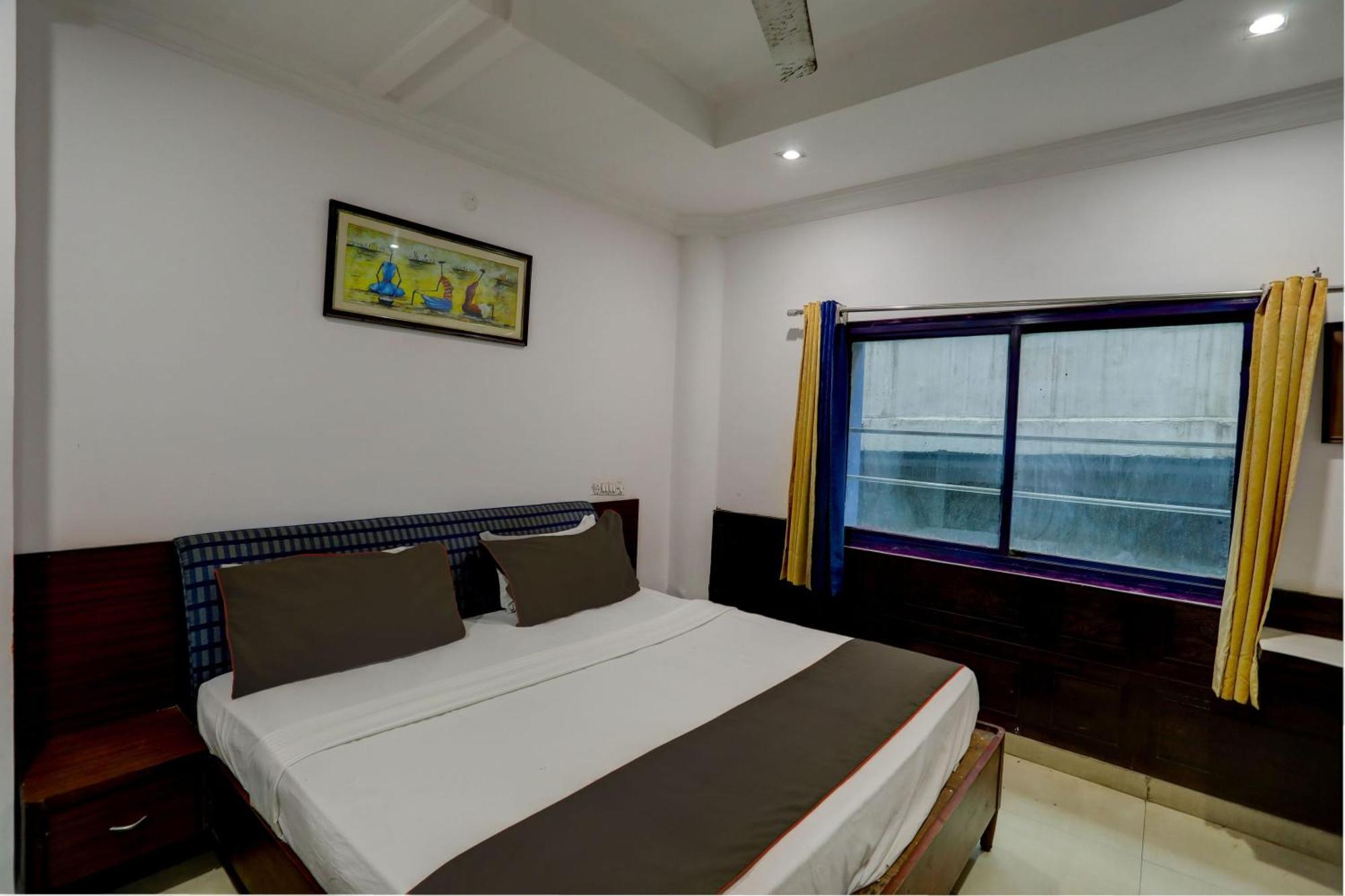 Hotel Monarch Inn Lucknow Exteriör bild