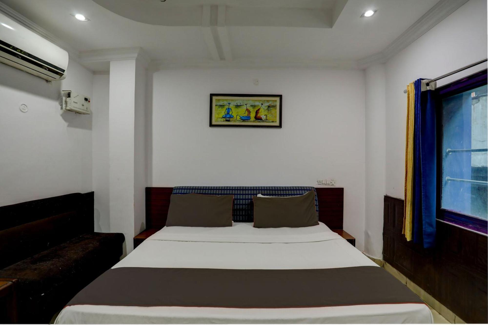 Hotel Monarch Inn Lucknow Exteriör bild