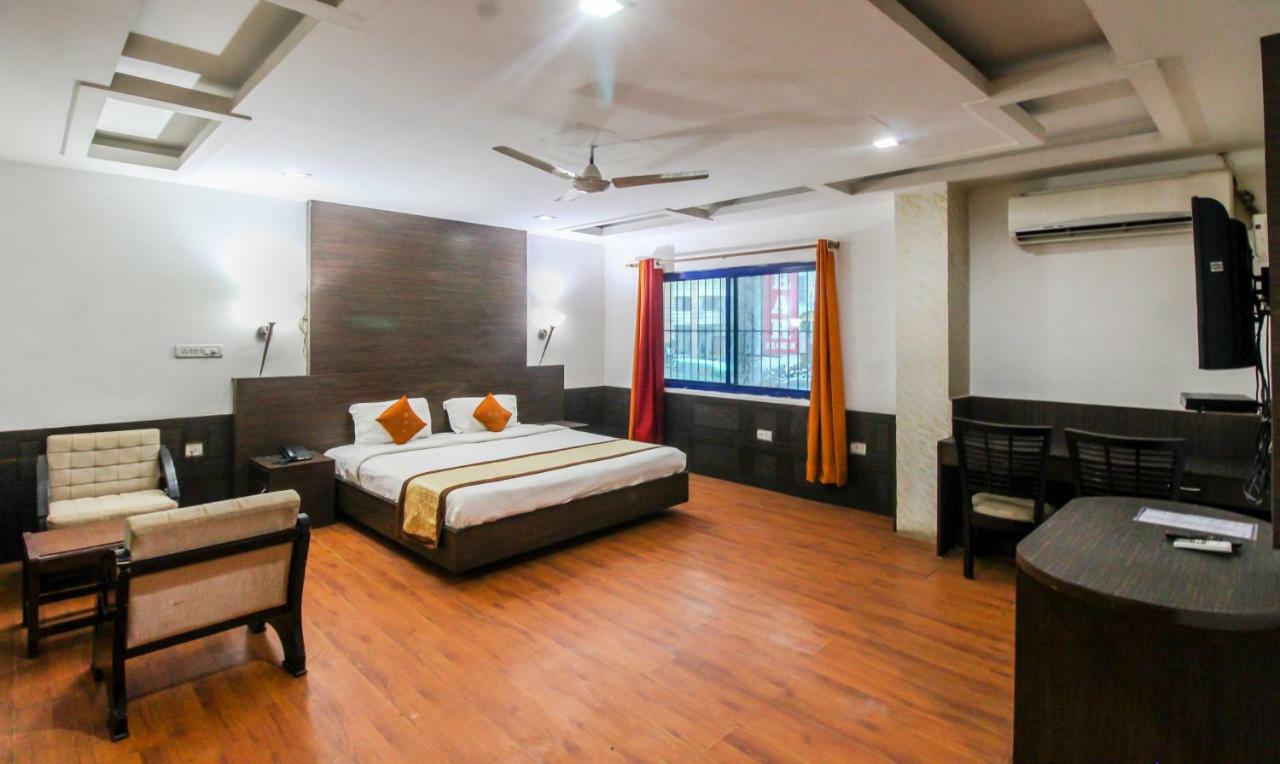 Hotel Monarch Inn Lucknow Exteriör bild