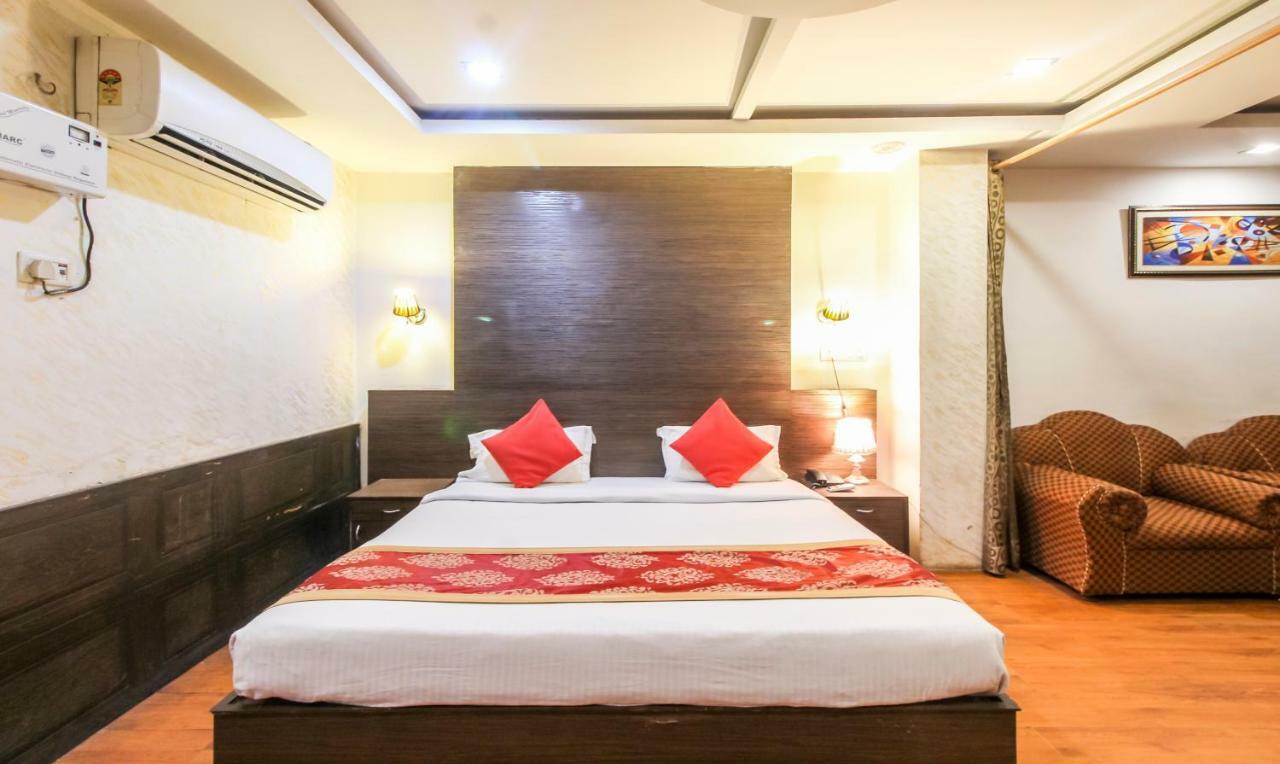 Hotel Monarch Inn Lucknow Exteriör bild